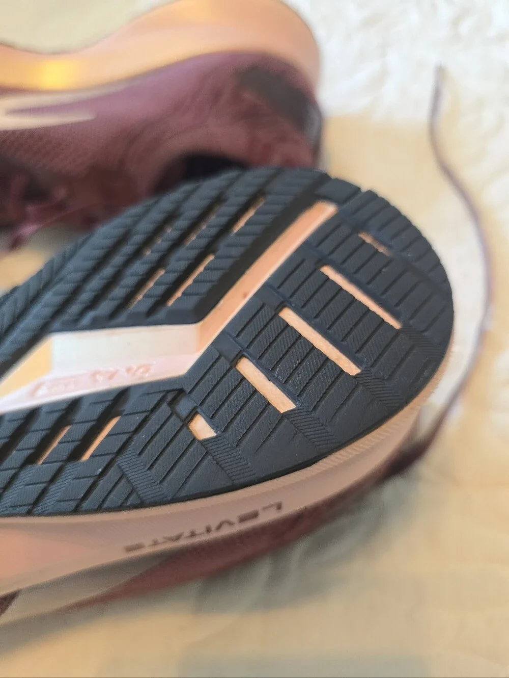 Brooks Levitate 4 Women's Size 11.5 Burgundy Plum Running Shoes